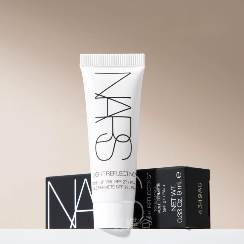 [بحجم مناسب للسفر] كريم مرطب وملون Radiant Tinted Moisturizer من NARS بعامل حماية SPF27